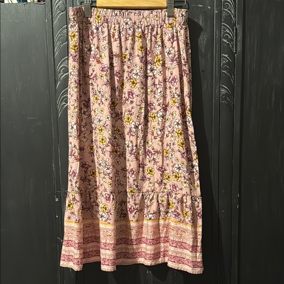 City Triangles Dresses & Skirts - Boho Floral Pink Skirt